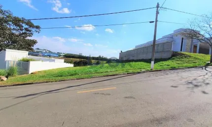 Terreno de 1.000m² à Venda Condomínio Villa Lombarda - Valinhos / SP