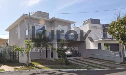 Casa no Condomínio Residencial Canterville Residence, Bairro Nações Valinhos - SP