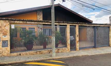 Casa com 4 quartos à venda na Rua Sybele de Camargo Andrade, 120, Jardim García, Campinas