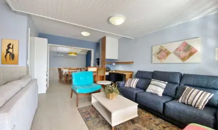 Casa em condomínio fechado com 3 quartos à venda na Rua Rio Carreiro, 1360, Centro, Xangri-Lá por R$ 650.000