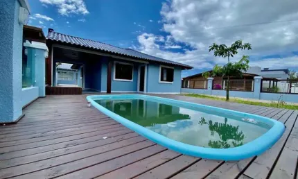 Casa em condomínio fechado com 3 quartos à venda na Heitor Villa Lobos, 134, Arpoador, Xangri-Lá por R$ 750.000
