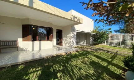 Casa com 3 quartos à venda na Das Begônias, 844, Noiva Do Mar, Xangri-Lá por R$ 850.000