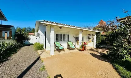 Casa com 3 quartos à venda na Pérola, 438, Rainha do Mar, Xangri-Lá por R$ 595.000