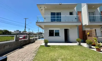 Casa em condomínio fechado com 3 quartos à venda na Rio Uruguai, 196, Centro, Xangri-Lá por R$ 789.990
