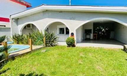 Casa com 4 quartos à venda na Cassiteritas, 1020, Rainha do Mar, Xangri-Lá por R$ 640.000