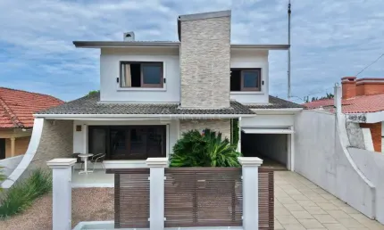 Casa com 4 quartos à venda na Alameda Água M.nha, 1268, Rainha do Mar, Xangri-Lá por R$ 890.000