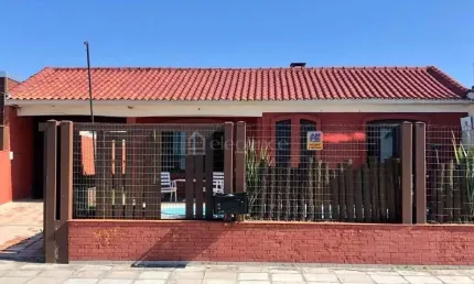 Casa com 3 quartos à venda na Beira Mar, 1223, Noiva Do Mar, Xangri-Lá por R$ 950.000