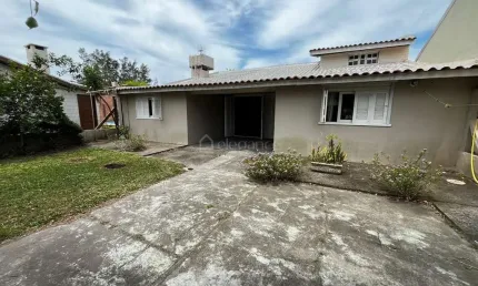 Casa com 3 quartos à venda na Das Íris, 648, Noiva Do Mar, Xangri-Lá por R$ 380.000