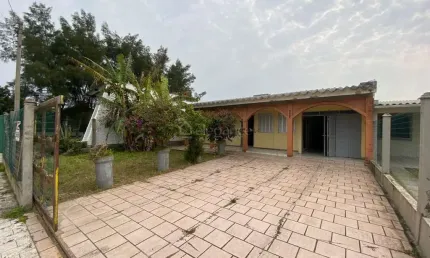 Casa em condomínio fechado com 3 quartos à venda na Das Camélias, 333, Noiva Do Mar, Xangri-Lá por R$ 455.000