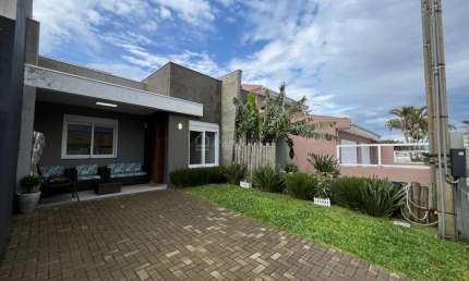 Casa com 2 quartos à venda na Dálias, 638, Noiva Do Mar, Xangri-Lá por R$ 550.000