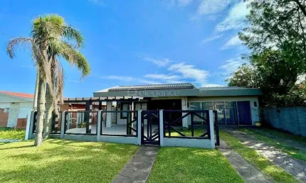 Casa com 3 quartos à venda na Rua Rio Jacuí, 265, Centro, Xangri-Lá por R$ 1.590.000