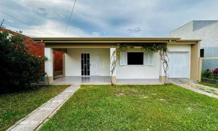Casa em condomínio fechado com 2 quartos à venda na Rio Negro, 1218, Centro, Xangri-Lá por R$ 640.000