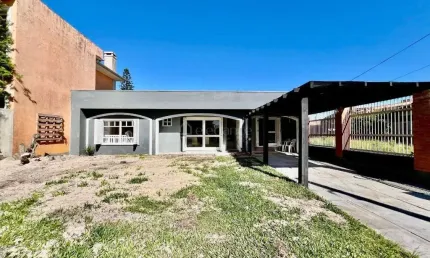 Casa em condomínio fechado com 4 quartos à venda na Das Camélias, 208, Noiva Do Mar, Xangri-Lá por R$ 650.000
