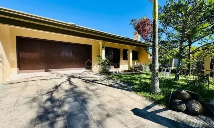 Casa em condomínio fechado com 3 quartos à venda na Vital Brasil, 443, Arpoador, Xangri-Lá por R$ 620.000