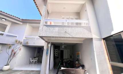 Casa em condomínio fechado com 2 quartos à venda na Rua Rio Carreiro, 1422, Centro, Xangri-Lá por R$ 550.000