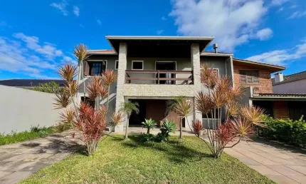 Casa com 5 quartos à venda na Marfim, 435, Rainha do Mar, Xangri-Lá por R$ 780.000