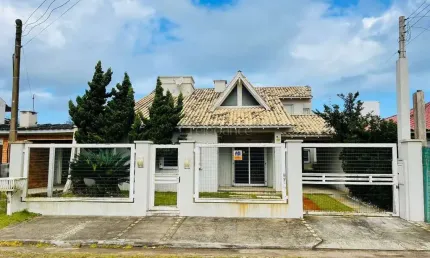 Casa com 5 quartos à venda na Rua Das Azaléias, 788, Noiva Do Mar, Xangri-Lá por R$ 1.100.000