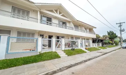 Casa com 3 quartos à venda na Vacacaí, 33, Centro, Xangri-Lá por R$ 650.000