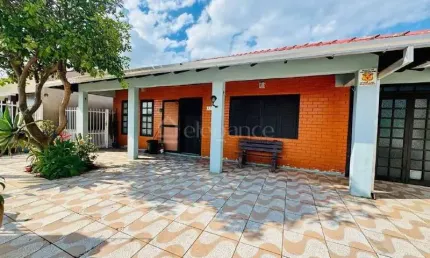 Casa com 3 quartos à venda na Central, 478, Noiva Do Mar, Xangri-Lá por R$ 599.000