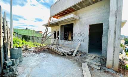 Casa com 3 quartos à venda na Rua Comendador Shigueru Sasaki, 54, Terra Preta, Mairiporã