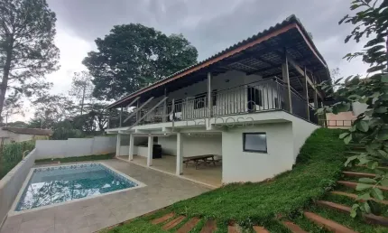 Casa com 3 quartos à venda na Rua dos Girassóis, 55, Jardim Estância Brasil, Atibaia