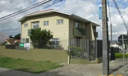 Sobrado - r ebraim sebastiao de castro, 184 - santa cândida - curitiba pr