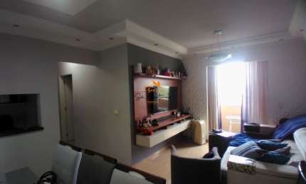 Apartamento à venda em Jundiaí-SP no Jardim do Lago: 2 quartos, 1 suíte, 2 salas, 2 banheiros, 1 vaga de garagem, 72,00 m²
