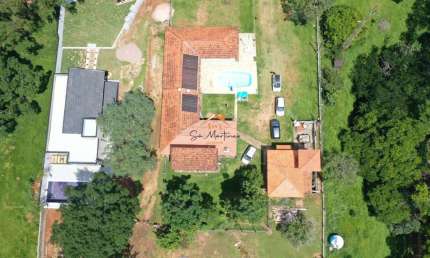 Chácara de luxo à venda em Jundiaí-SP, bairro Santa Clara: 5 quartos, 1 suíte, 3 salas, 5 banheiros, 30 vagas de garagem, 450m².