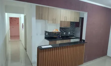 Apartamento à venda em Jundiaí-SP no Loteamento Parque Industrial: 2 quartos, 2 salas, 1 banheiro e garagem!