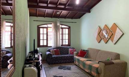 Casa com 3 quartos à venda na Rua Palmira Cervi Barbaro, 55, Cidade Santos Dumont, Jundiaí, 146 m2 por R$ 550.000