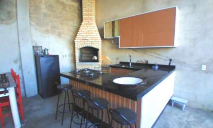 Casa à Venda em Várzea Paulista-SP, Jardim Bertioga: 2 Quartos, 2 Suítes, 2 Salas, 2 Banheiros, 2 Vagas, 232,84m².