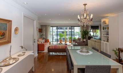 Atraente apartamento tipo para venda com 3 quartos, sendo 3 suítes, 161m²