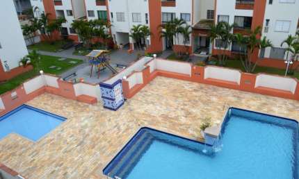Confortável duplex para venda em Cibratel II com 3 quartos, sendo 1 suíte, 65m²