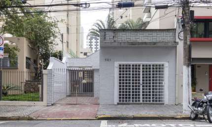 Funcional casa tipo para venda em Indianópolis com 2 quartos, 140m²