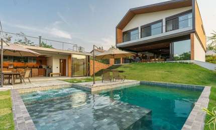 Casa no condomínio Residencial Recanto Das Palmas para venda com 4 quartos, sendo 4 suítes, 622m²