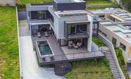 Casa no condomínio Condomínio Villagio Paradiso para venda com 5 quartos, sendo 3 suítes, 495m²