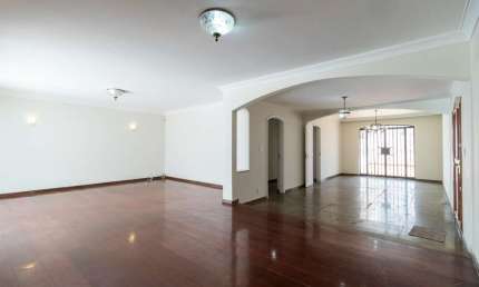Excelente casa comercial para locação em Planalto Paulista, 256m²