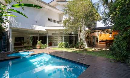 Espetacular casa tipo para venda com 4 quartos, sendo 4 suítes, 480m²