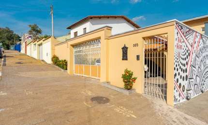 Aconchegante sobrado para venda com 3 quartos, sendo 1 suíte, 265m²