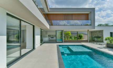 Casa no condomínio Genesis Il para venda com 4 quartos, sendo 4 suítes, 546m²