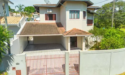 Versátil casa tipo para venda em jardim do sol com 3 quartos, sendo 1 suíte, 287m²