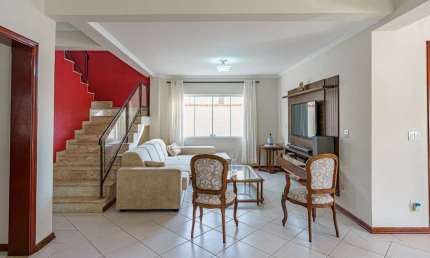 Casa no condomínio Residencial Itatiba Country Club para venda com 5 quartos, sendo 1 suíte, 350m²