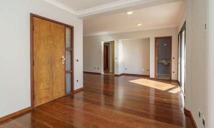 Aconchegante apartamento tipo para venda com 3 quartos, sendo 3 suítes, 156m²