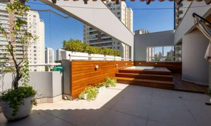 Aconchegante cobertura para venda com 4 quartos, sendo 3 suítes, 255m²