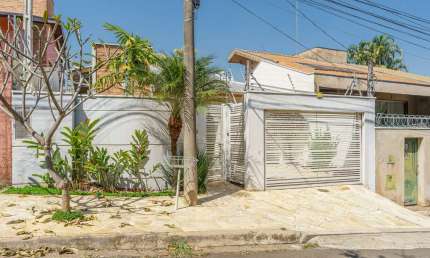 Imperdível casa tipo para venda com 4 quartos, sendo 4 suítes, 241m²
