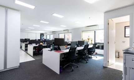 Sensacional conjunto comercial para venda e locação, 240m²