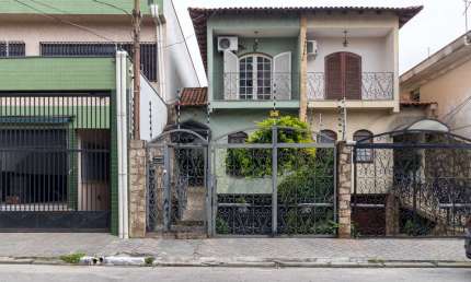 Espetacular casa tipo para venda em Vila Canero com 4 quartos, sendo 2 suítes, 385m²