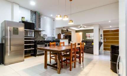 Funcional casa tipo para venda em Vila Mangalot com 4 quartos, sendo 1 suíte, 100m²