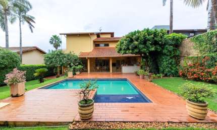 Casa no condomínio Residencial Santa Fé -Royal Park para venda com 3 quartos, sendo 1 suíte, 284m²