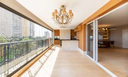 Funcional apartamento tipo para venda com 4 quartos, sendo 4 suítes, 507m²
